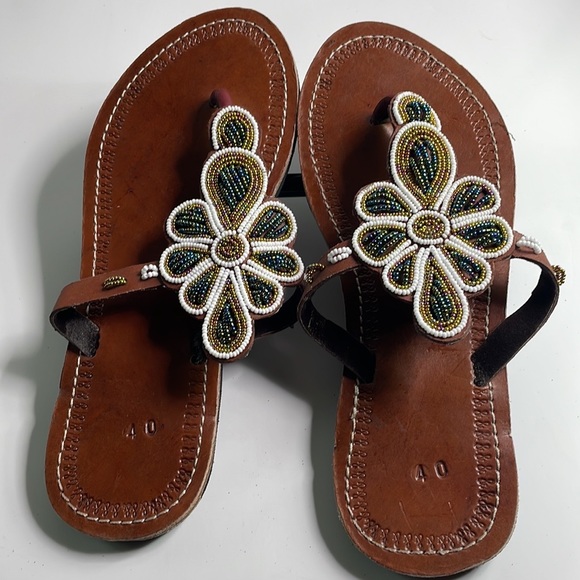 Beautiful Masai Slippers - Picture 1 of 4